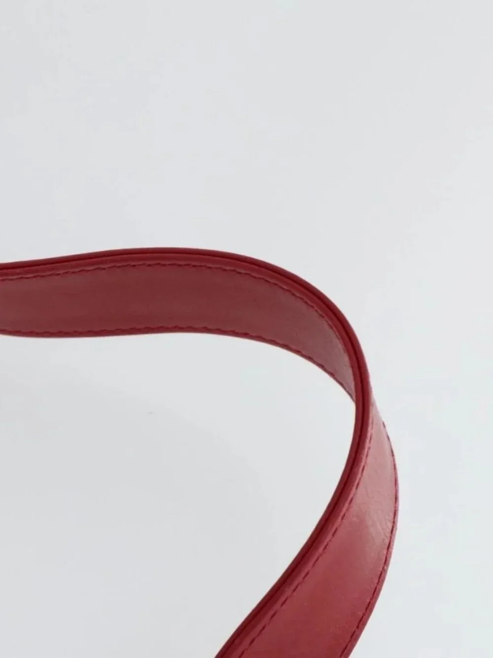 Gucci brand	gucci color	red